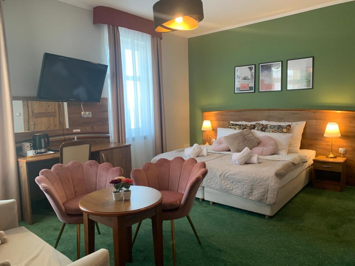 Dw California Bed and Breakfast Rewal Buitenkant foto