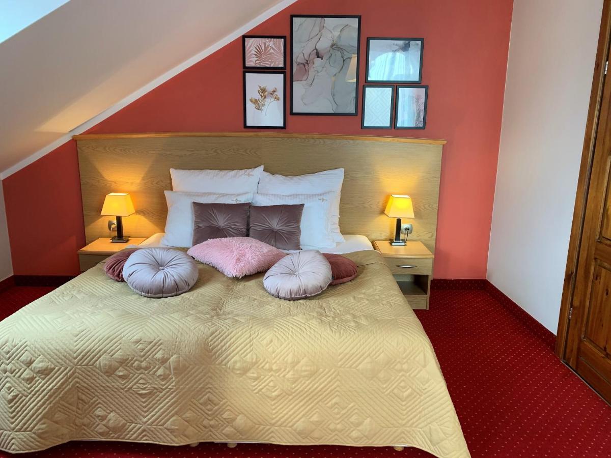 Dw California Bed and Breakfast Rewal Buitenkant foto